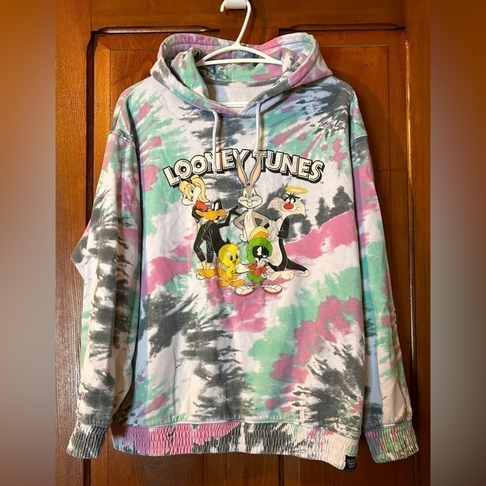 L - Looney Toons Sweater